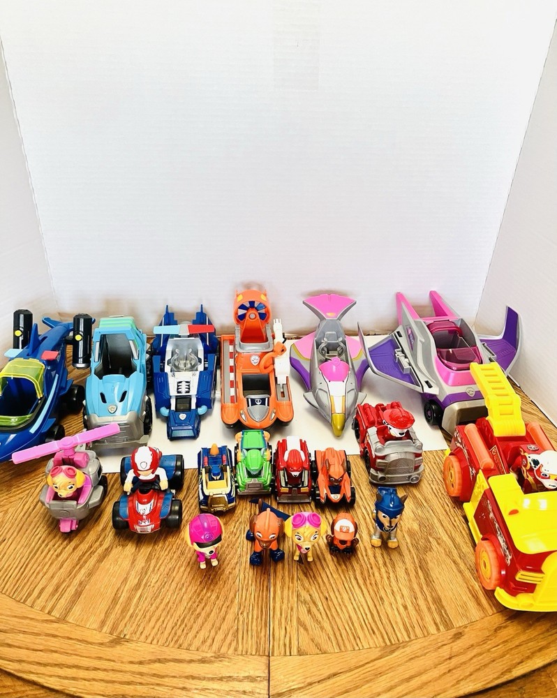 Paw Patrol Assorted Vehicles & Figures Lot Read Spin Master