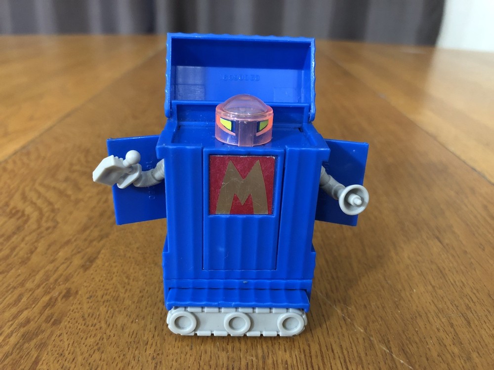 VINTAGE 1984 MARCHON MYSTERIANS SECRET FORCE EXPLORER SCOUT ROBOT PLASTIC TOY