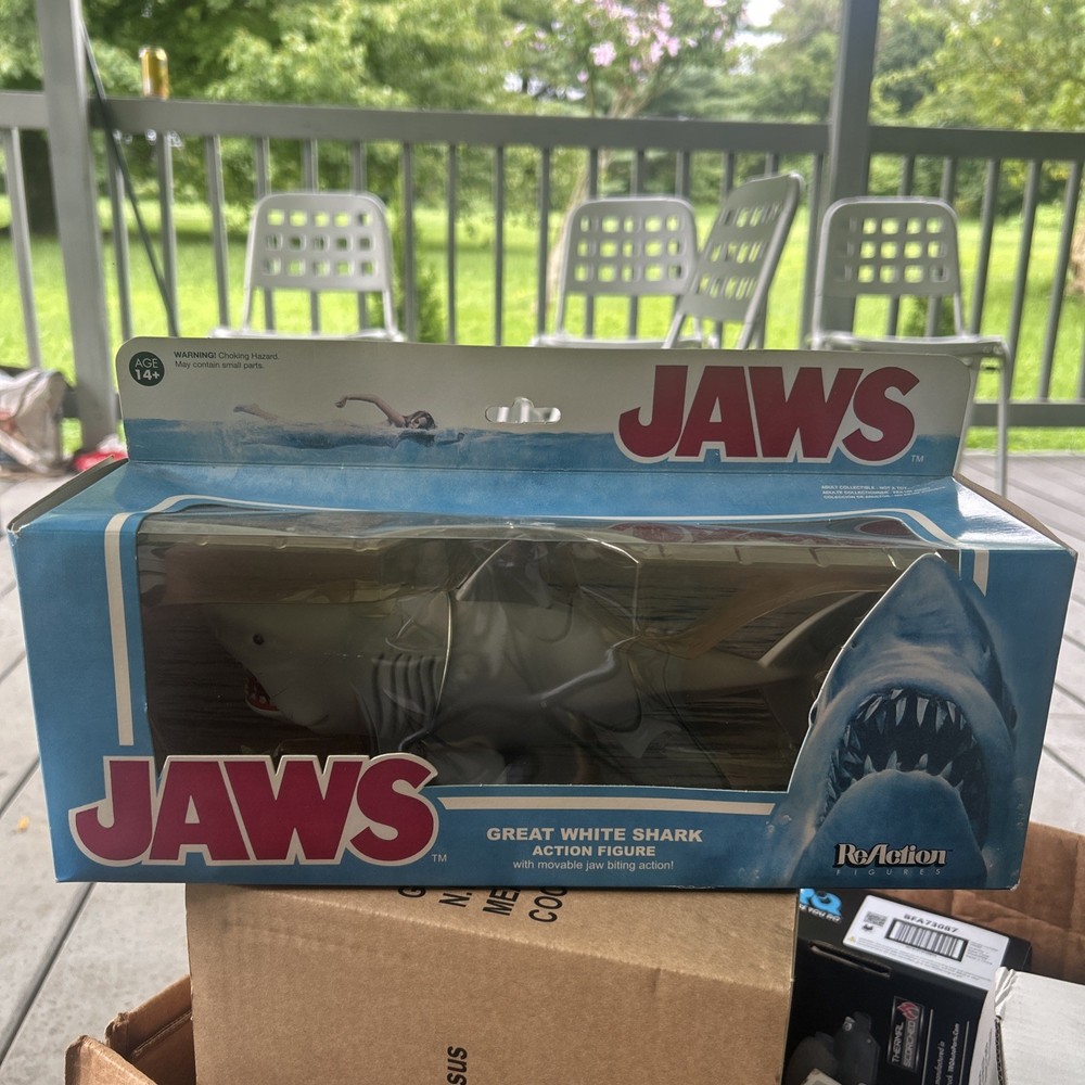 Funko ReAction – Jaws Great White Shark 10inch retro action figure
