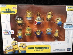 MINIONS 2013 10 Piece Mini Figurines Ages 4+
