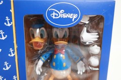Donald Duck Hybrid Metal Figuration #006 Herocross Action Figure Disney NIB