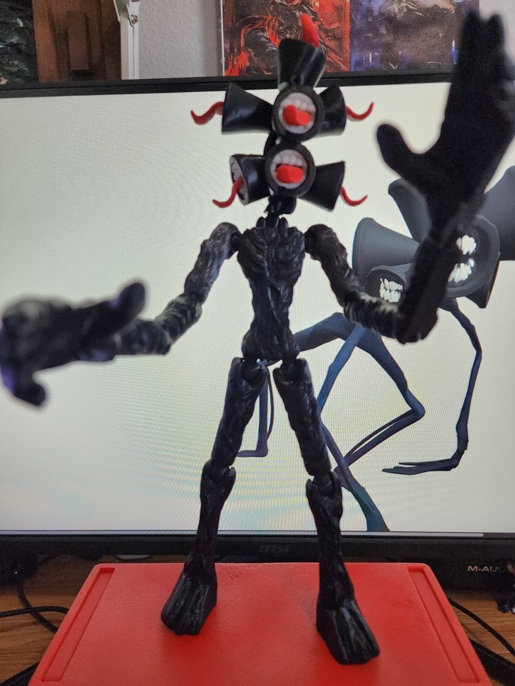HUGE Dark Siren Head – Articulated and Glow in the Dark