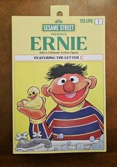 NECA – Sesame Street – Ernie – Ultimate Action Figure