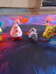 Vintage Lot Pokemon Nintendo Mini Figures & Eevee & Pokeball Free Shipping!!
