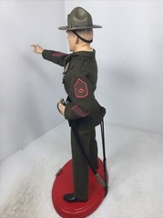 1/6 USMC MARINE GUNNERY SERGEANT R LEE ERMEY IN FULL DRESS GREENS SWORD & STAND