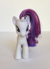 My Little Pony Rarity Raised Leg Hoof Gem Carriage 2010 Brushable G4 FIM MLP