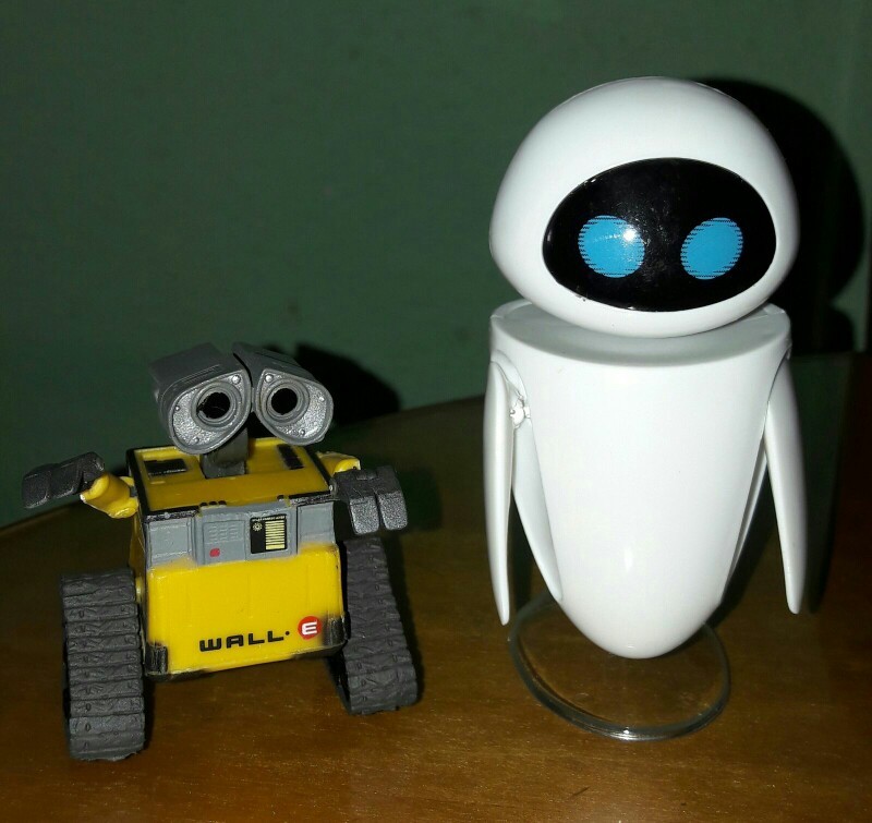Wall-E Robot Wall E & EVE PVC Action Figure Collection Model Toys Free Shipping