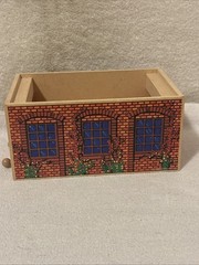 1999 Wooden Thomas Train “The Works” Double Engine Repair Shed (Britt Allcroft)