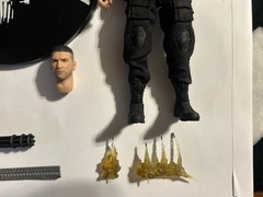 Mezco One : 12 Collective MARVEL NETFLIX the PUNISHER Action Figure