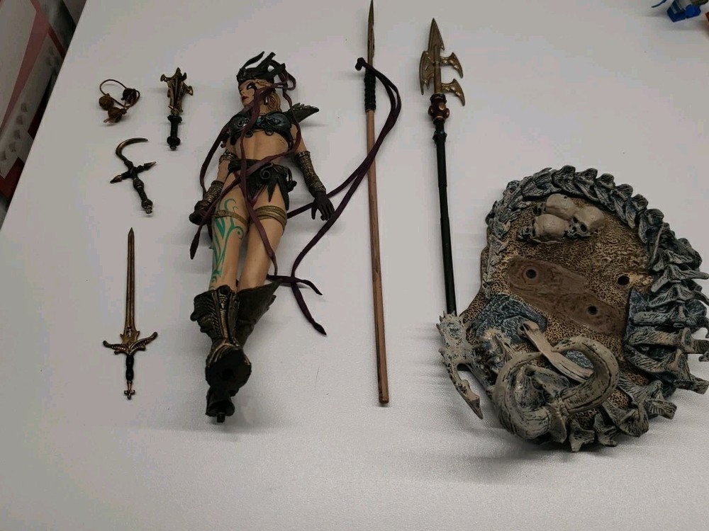 Tiffany II McFarlane Toys 2000 Series 17 Mostly Complete Please Read