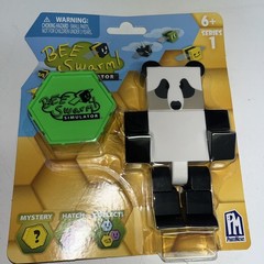 Panda Bear Action Figure Pack w/Mystery Bee & Honeycomb Case 5” Articulated NEW