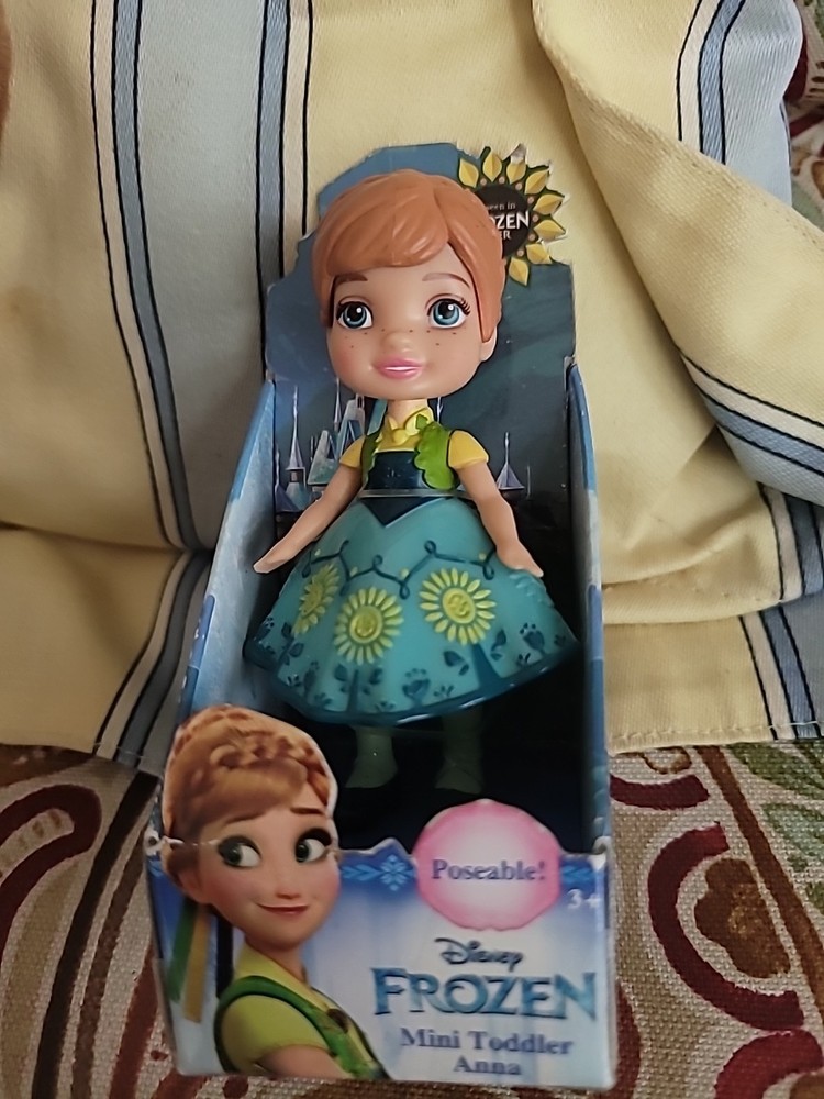Mini Toddler Frozen Fever Anna Disney Jakks Pacific 3.5″ 2017 Figure Doll 4+