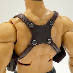 SU-G2-M-BN: 1/12 Shoulder Gun Holster for 6″ Muscular Body – Brown