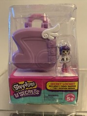 Shopkins Lil Secrets – Tiny Tunes Music Locket Micro Playset, Hidden Shopkins