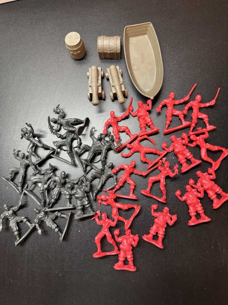 Plastic Pirate Men Figures Group of 32 Pieces Boat Cannons TNT Chest