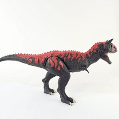 Jurassic World Legacy Collection Reimagined Roarin’ Real Feel Carnotaurus