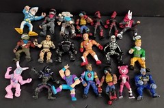 Fortnite Mini Action Figures approx 2 inches tall LOT of 20 mini figures