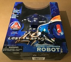 2 Trendmasters Lost In Space Action Figure Battle Ravaged Rocket Launcher Robots