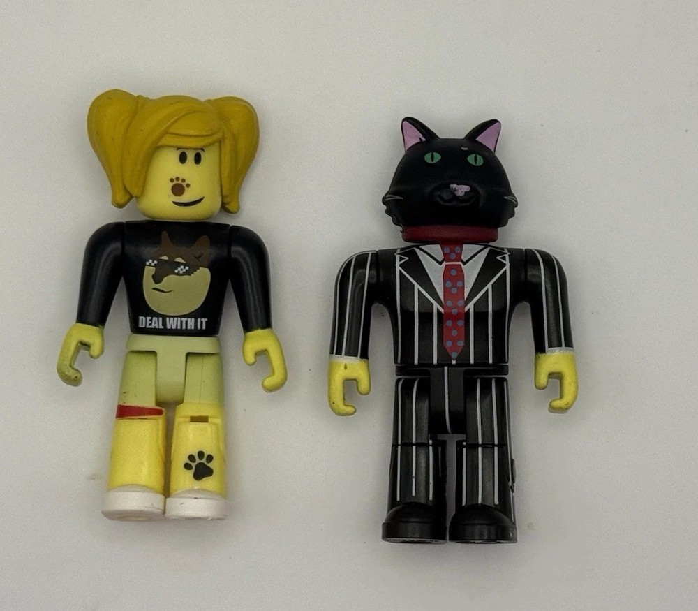ROBL0X Figured Business Cat And Diggin All Dogs Set Of 2 Series 1 No Codes