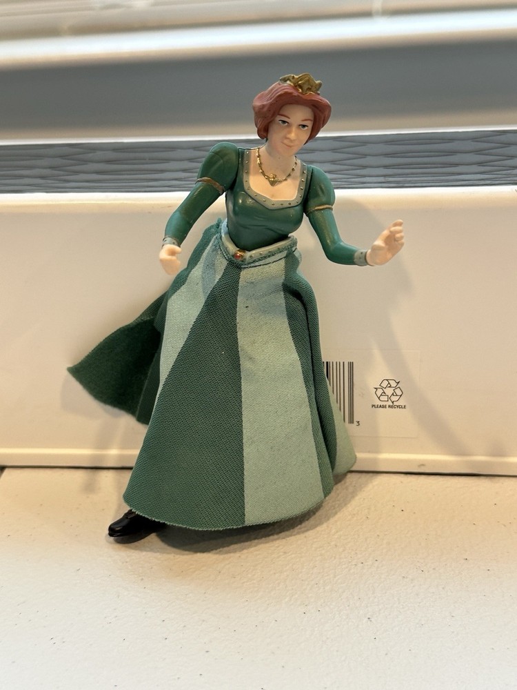 Shrek 2 Fiona High Kick Action Figure Dreamworks 5″ Tall 2004