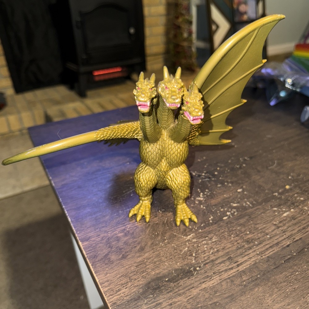 Toho 2014 Godzilla King Ghidorah Gold 3 Three Headed Dragon 6″ Toy Action Figure