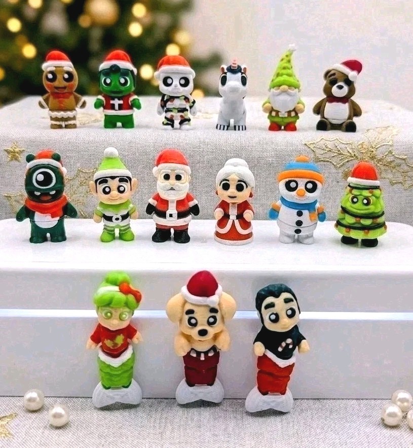 Wigglitz Christmas Collection Assortment Lot of 15 – Articulated Mini Fidget