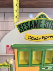 Vintage 1986 Applause Sesame Street PVC Figure Display With 21 Figures. Rare.
