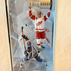McFarlane NHL Al MacInnis, Steve Yzerman 2 W/ Cup, Brett Hull, Jeremy Roenick