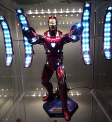 1/1 NEW Hot Toys Black Adam W/ SEAMLESS USB LIGHT KIT THAT PROTECTS SUIT DX29