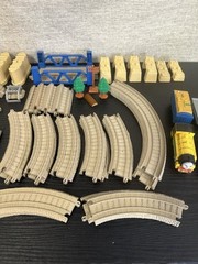 TOMY Thomas The Train Motorized Track Lot #3 Everything Included Over 50 Pieces