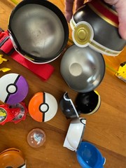 Pikachu Pokemon Clip N Go Poke Ball Adjustable Belt, balls, shooters, etc