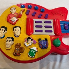 The Wiggles Murray’s Red Guitar Music Sing Songs Music 15″ 2003 Spin Master Test