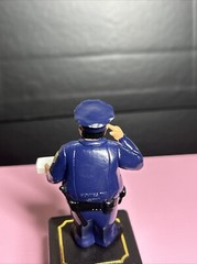 Lil Homies Figure 1:24 Scale Officer Flaca 2.5″ Tall Policeman with Donuts Box