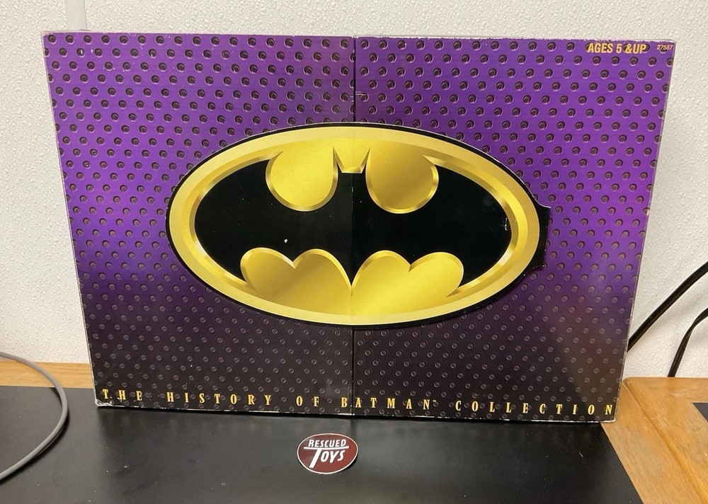 FAO Schwarz Exclusive The History of Batman Collection Set of 3 12″ Figures 1996