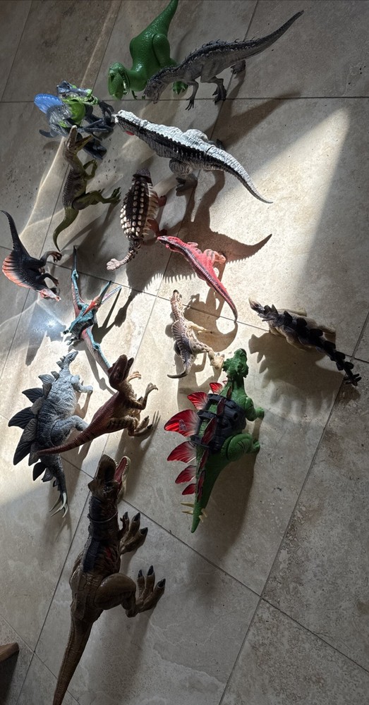 Jurassic Park Mattel Dinosaurs Toy Figures LOT (15) Some Mechanical SOUND/LIGHTS