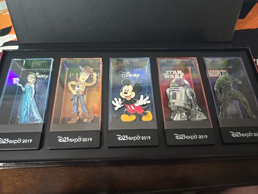 D23 2019 Expo Figpin Box Set /250