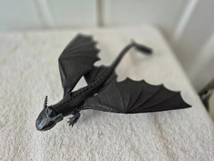 2013 How To Train Your Dragon 10″ Toothless Wild Night Fury Wing Action