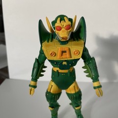 DC Universe Classics NEW GODS – MANTIS (WAVE 9) – ACTION FIGURE