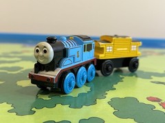 Thomas & Friends Wooden Railway Battery Powered Thomas Caboose Bridge READ DESC.