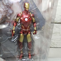 Diamond Select Marvel Select Bleeding Edge Iron Man 2014 7″ Figure Box Damage