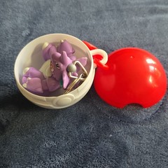 Vintage 1999 Pokemon Burger King Nidoking Keychain With Pokeball