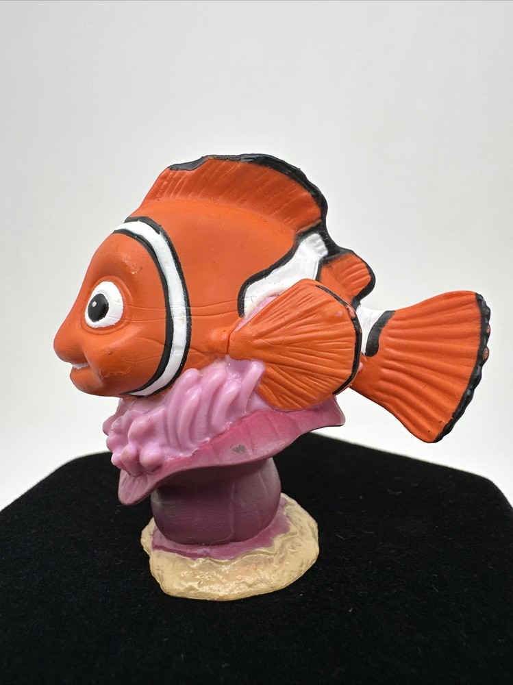 Disney Store FINDING NEMO ORANGE Clown Fish 2.2 In PVC FIGURE Cake Topper Toy…92