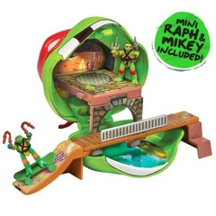 Teenage Mutant Mutant Ninja Turtles Big Mouth Playset Raphael NEW!!