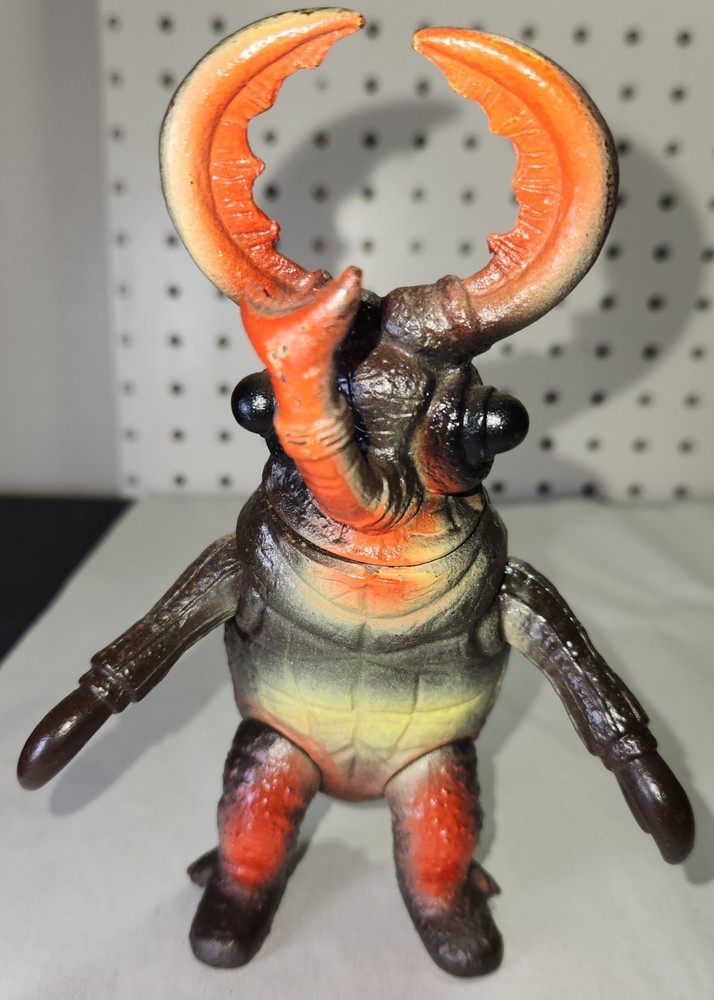 POPY RETURN OF ULTRAMAN KAIJU NOKOGILIN HARD TO FIND SOFUBI VINYL FIGURE