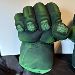 Marvel Incredible Hulk Smash Hands Plush Boxing Gloves Hasbro 2008 Sound Works!