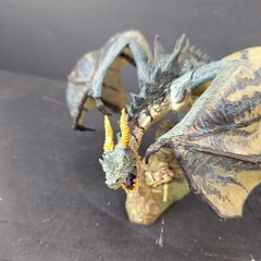 McFarlane Dragons Series 1 Quest for the Lost King Komodo Clan Figure 2005