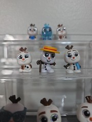 Disney Doorables Frozen Olaf Bundle with Bonus Figure, Exclusive, and More!