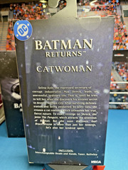 NECA BATMAN RETURNS CATWOMAN CLOTHED ACTION FIGURE 8″ MICHELLE PFEIFFER