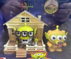 Disney/Pixar “UP + Toy Story Alien” Remix~Carl and Dug’s New Home Playset