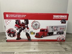 Transformers Optimus Prime and Autobot Bullseye – Takara Tomy Hasbro – NEW